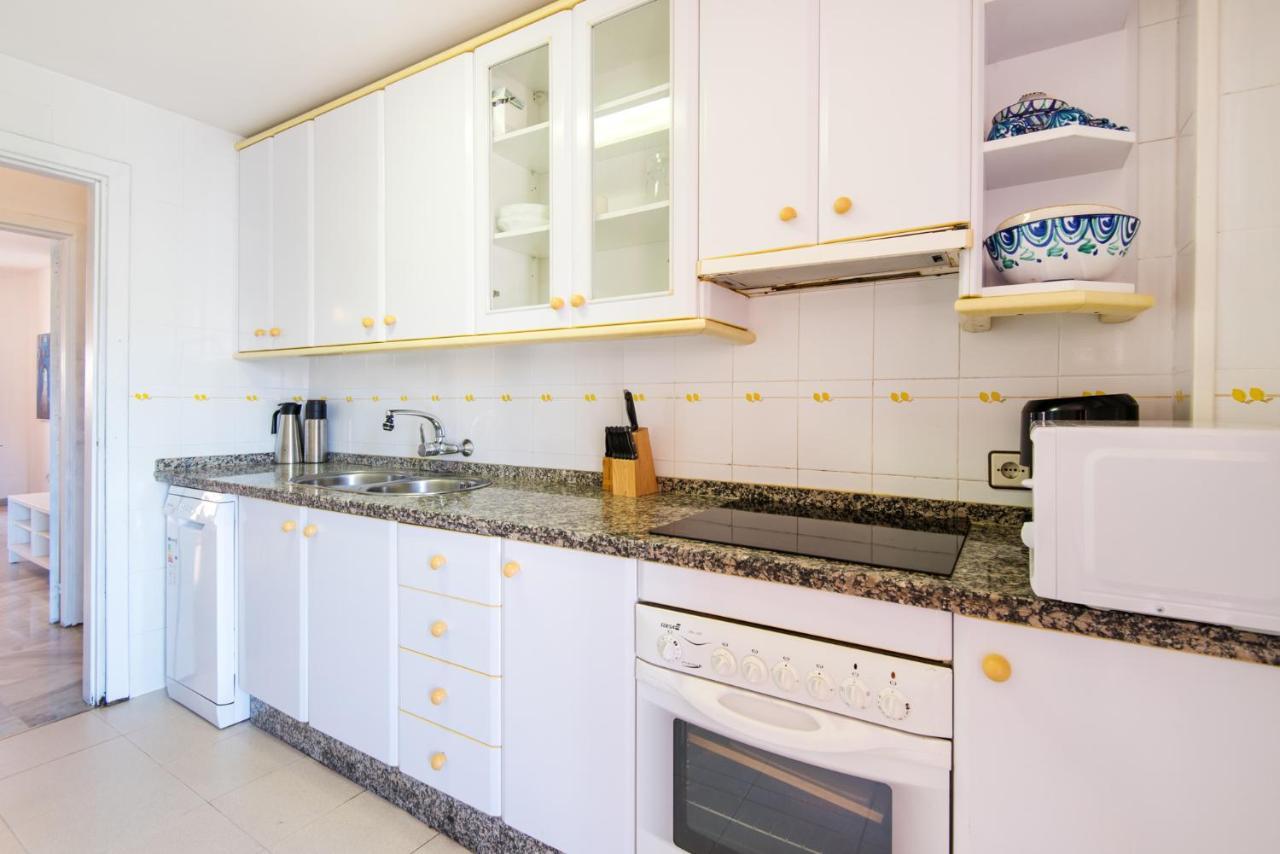 Boliches Center Apartment Next To The Beach, Parking, Pool & Terrace Фуенхірола Екстер'єр фото